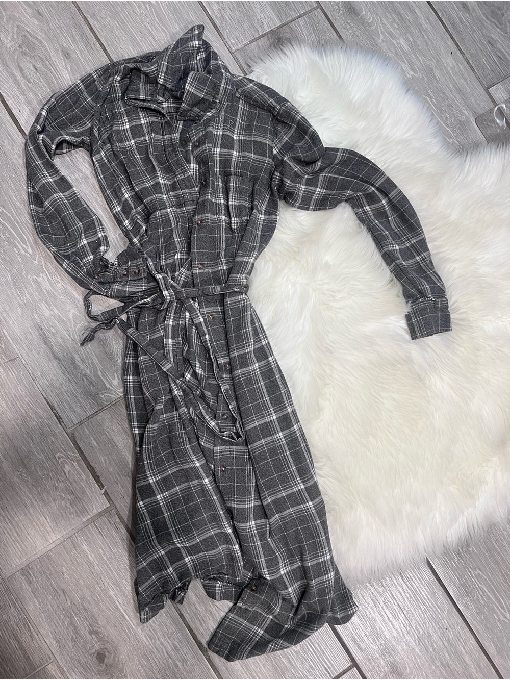 Universal Thread Gray Plaid Long Sleeve Shirt Dress with Tie Waist